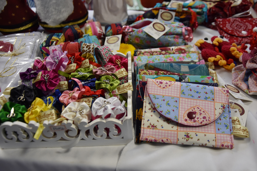 Servidores do TCE-MS realizam feira de artesanato em comemoração ao Natal