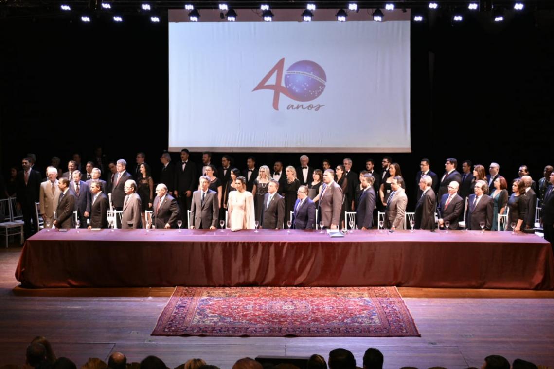 Presidente do TCE-MS recebe homenagem da OAB