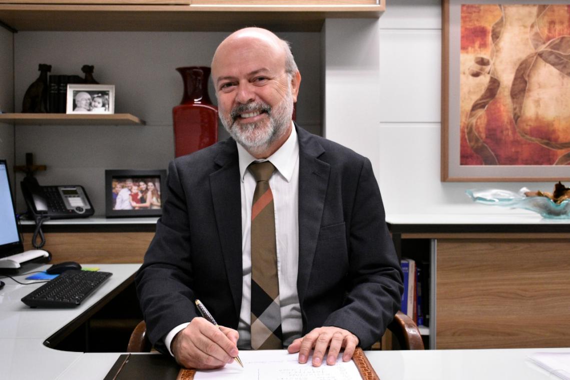 Um dos fundadores da Sociedade Brasileira de Direito Financeiro, o corregedor-geral do TCE-MS, conselheiro Ronaldo Chadid. - Foto por: Um dos fundadores da Sociedade Brasileira de Direito Financeiro, o corregedor-geral do TCE-MS, conselheiro Ronaldo Chadid. - Foto por: