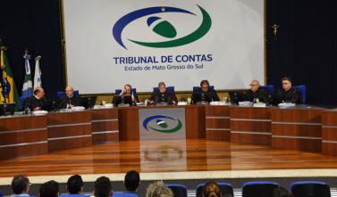 Tribunal Pleno aprecia 81 processos em sessão no TCE-MS