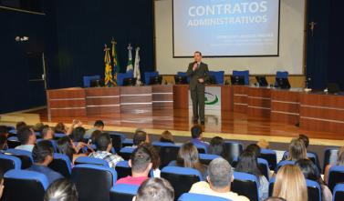 TCE-MS capacita gestores públicos e servidores sobre Gestão e Fiscalização de Contratos Administrativos