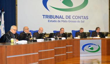 Conselheiros do TCE-MS apreciam 43 processos em sessão do Pleno
