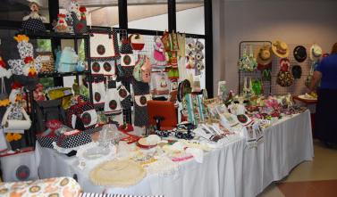 Servidores do TCE-MS realizam feira de artesanato em comemoração ao Natal